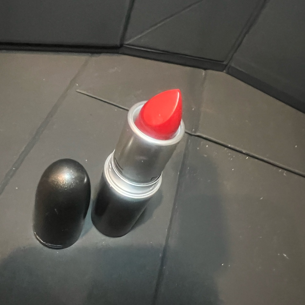 Mac cosmetics charlotte lipstick - brand new- no box - matte
